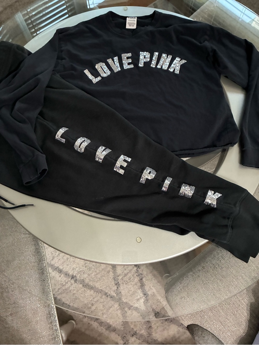 Victoria's Secret PINK Women’s ' Black 'LOVE PINK' Logo Sweatshirt & Joggers Set